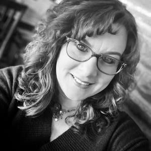 Meet your Posher, Holly